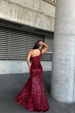 Kırmızı pullu tek omuz yırtmaçlı abiye elbise - WoolnClyde