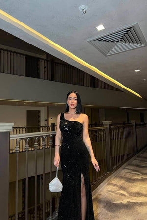 Siyah pullu tek omuz yırtmaçlı abiye elbise - WoolnClyde