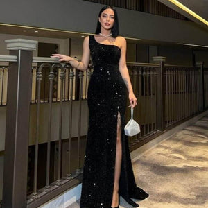 Siyah pullu tek omuz yırtmaçlı abiye elbise - WoolnClyde