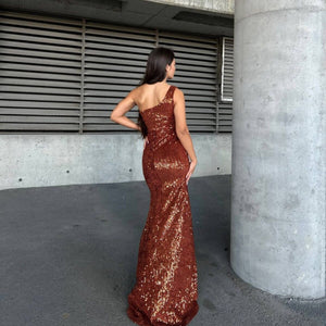 Turuncu pullu tek omuz yırtmaçlı abiye elbise - WoolnClyde